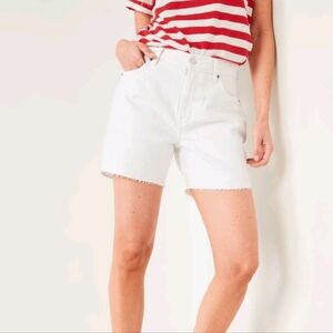 NWT Old Navy High Rise Waist Slouchy Straight White Cut Off Denim Jean Shorts 4